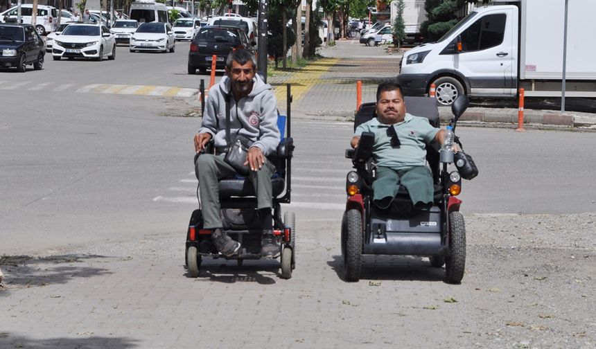 Engelliler sosyal hayatta hâlâ dışlanıyor