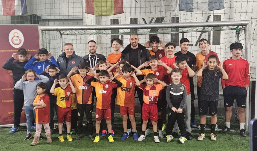 Berlin’de Galatasaray Futbol Okulu açıldı