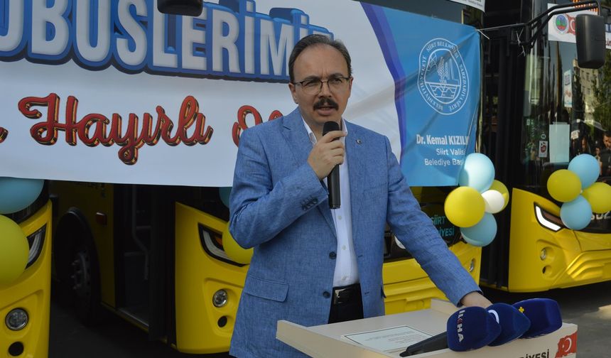 Siirt Belediyesi filosuna 14 yeni otobüs ve 1 tıbbi atık aracı katıldı