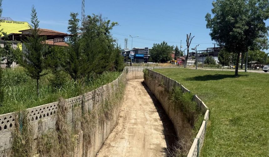 AVŞO DERESİ’NDE KAPSAMLI TEMİZLİK ÇALIŞMASI