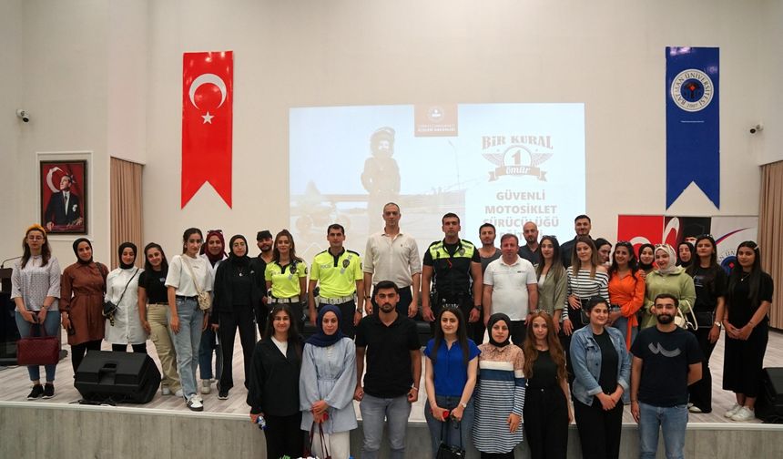 Üniversitede Motosiklet Güvenliği Konferansı Düzenlendi