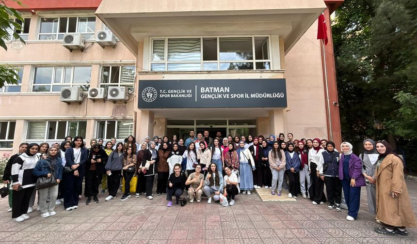 Batmanlı Gençler “Tarihe Yolculuk” İçin Çanakkale’ye Uğurlandı