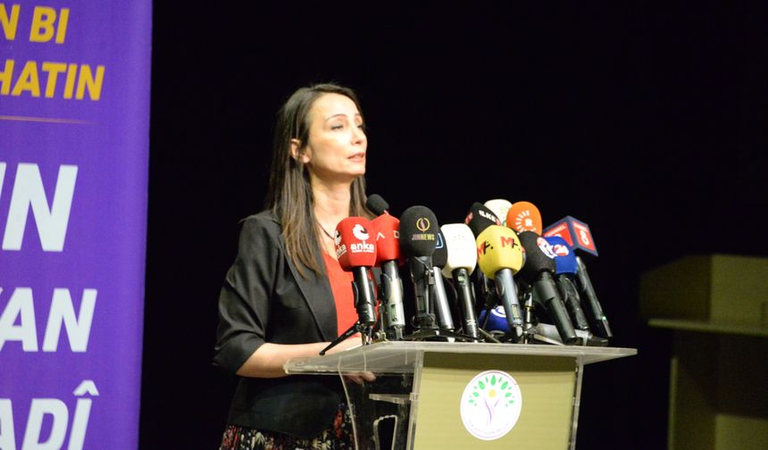 "Toplumun tamamı tarihi bir ana tanıklık ediyor"