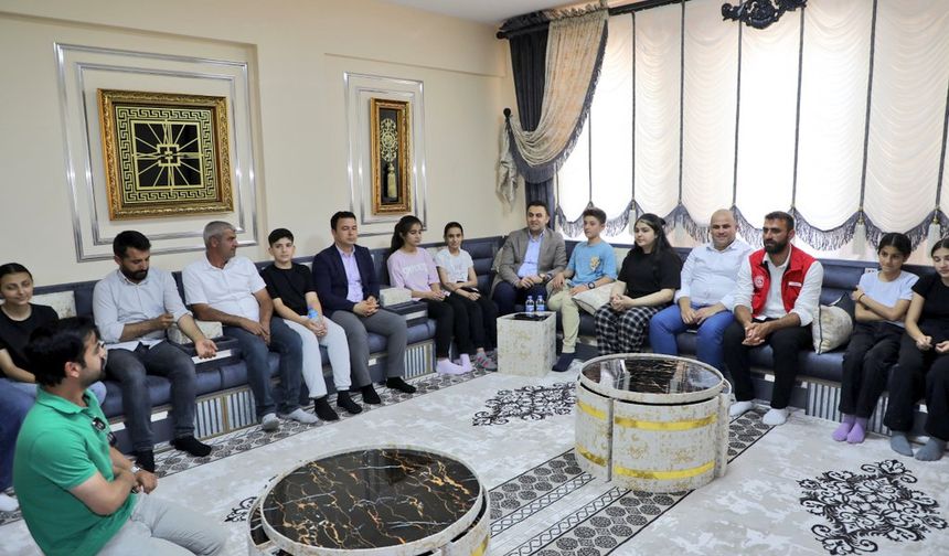 LGS Öğrencilerine Moral Ziyareti: “Başarıya Giden Yol Sizden Geçiyor!”