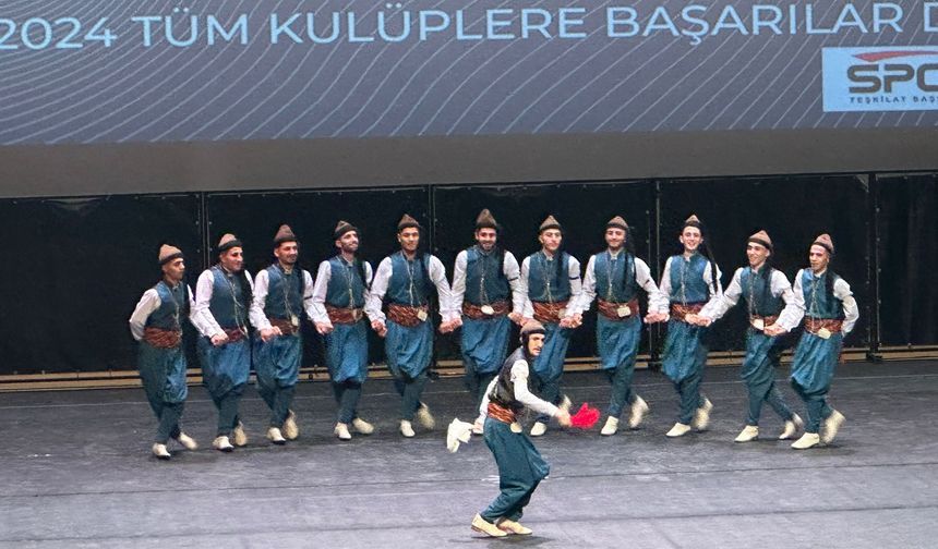 Batman’da Halk Oyunları Grup Müsabakaları Heyecanı