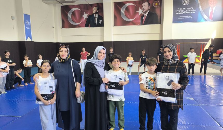 Batman’da 50 Judocuya Judo Elbisesi Sürprizi!