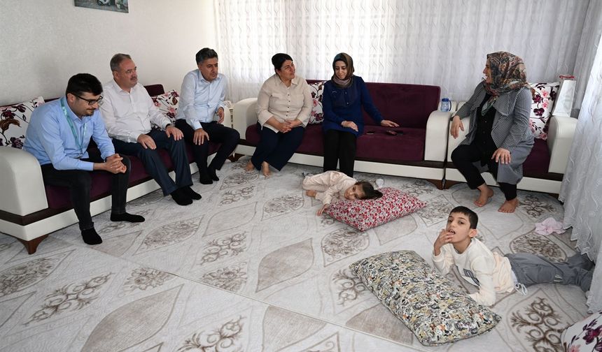 Dr. Ayten Canalp’ten Anlamlı Ziyaret