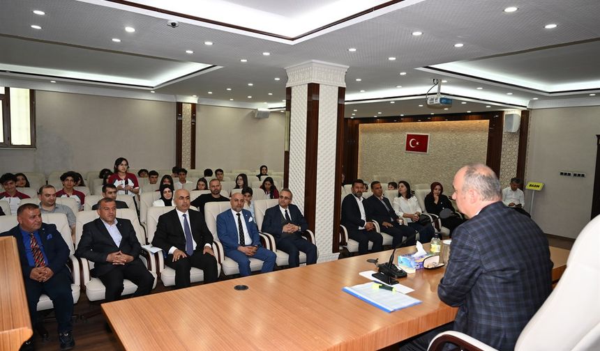 Batman'dan Bilim Destanı: TÜBİTAK'ta Öğrencilerden 9 Bölge Birinciliği!