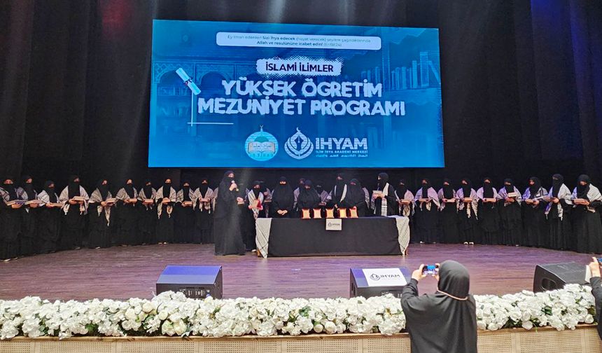 Batman'da İslami İlimler Yüksek Öğretim Programı'nda mezuniyet heyecanı