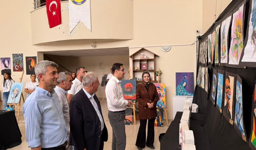 Gercüş'te “Karma Resim” Sergisi