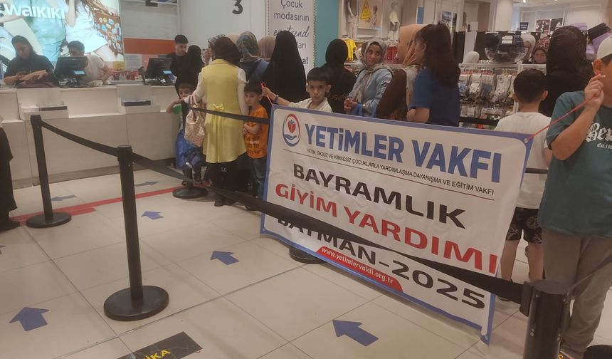 Yetimlerin bayram sevinci