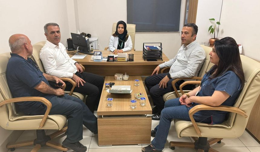 Ak Parti Sağlık çalışanlarını ziyaret etti