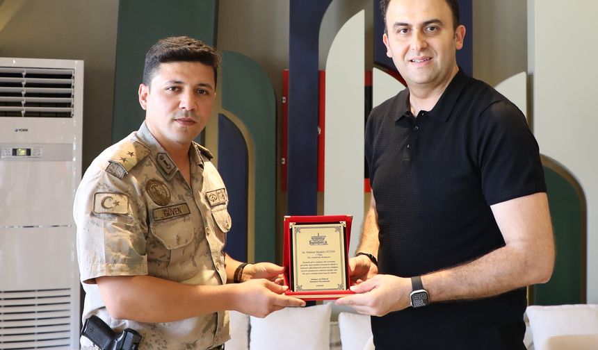 Hasankeyf’te Jandarma Komutanına Duygusal Uğurlama