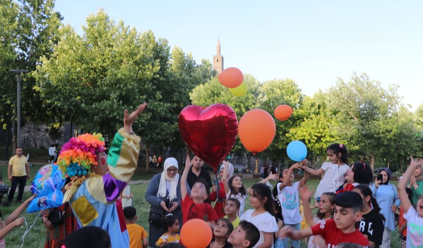 Kanseri yenen Ali Asaf için Diyarbakır’da da balon uçurdular