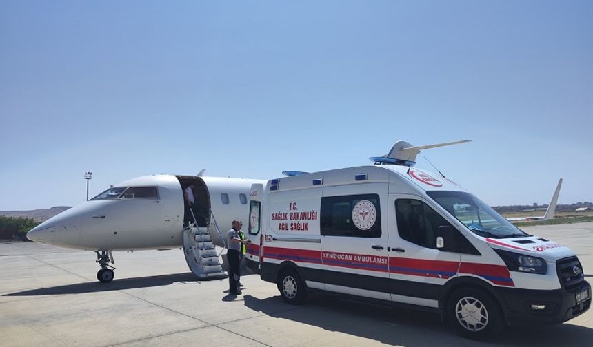 33 günlük bebek ambulans uçakla İstanbul'a nakledildi
