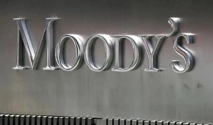 Moody's Türkiye'nin kredi notunu yükseltti