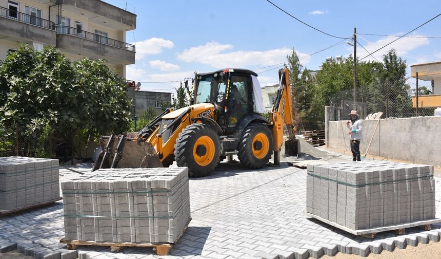 Siirt'te mahalle yolları yenileniyor