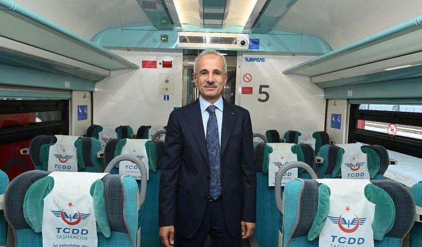 Bakan Uraloğlu: Yaz sezonunda ek YHT seferleri düzenleyeceğiz