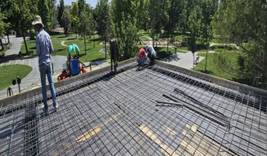 BELEDİYE’DEN PARKLARA MESCİT, BÜFE VE WC YATIRIMI
