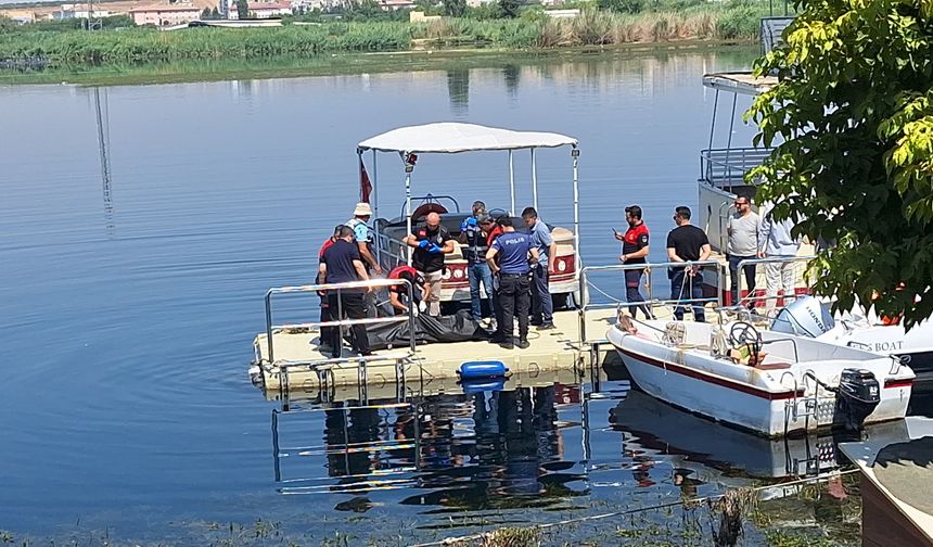 Fırat Nehri'nde erkek cesedi bulundu
