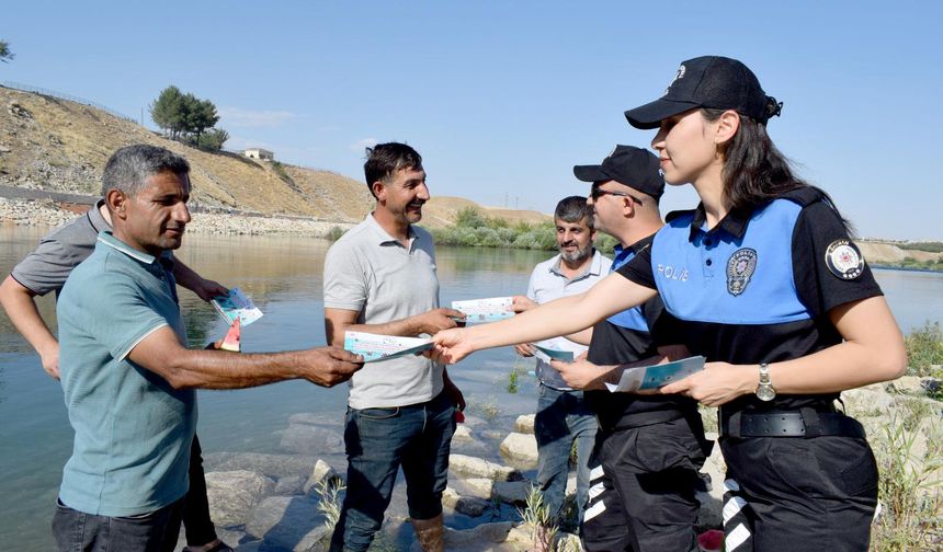Batman'da Polis, çay ve kanallarda için uyarı yaptı