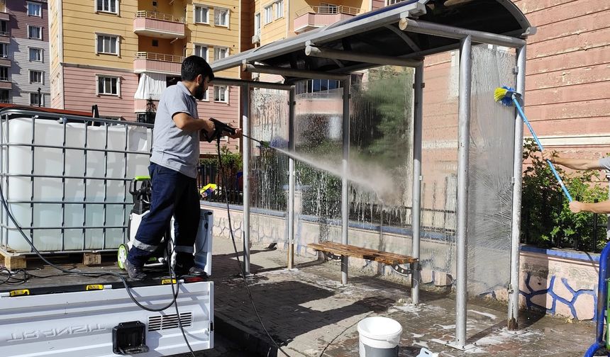 Otobüs Duraklarına İnce Ayar