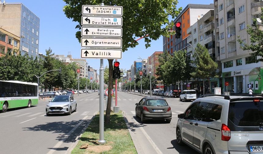 Batman’da bir ilk: Yönlendirme levhalarıyla ulaşımda yeni dönem başladı
