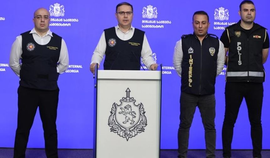 Kırmızı bültenle aranan 12 kişi Gürcistan’da yakalandı