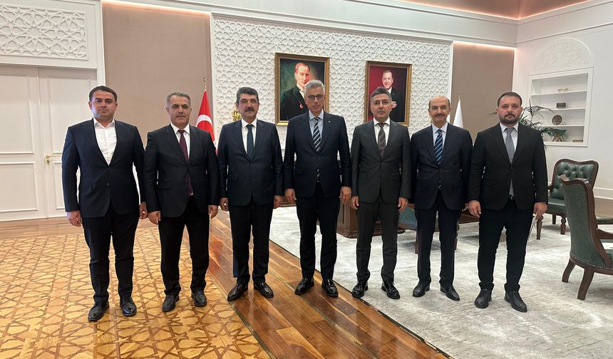 Ak Parti Batman Heyeti Sağlık Bakanı’nı ziyaret etti