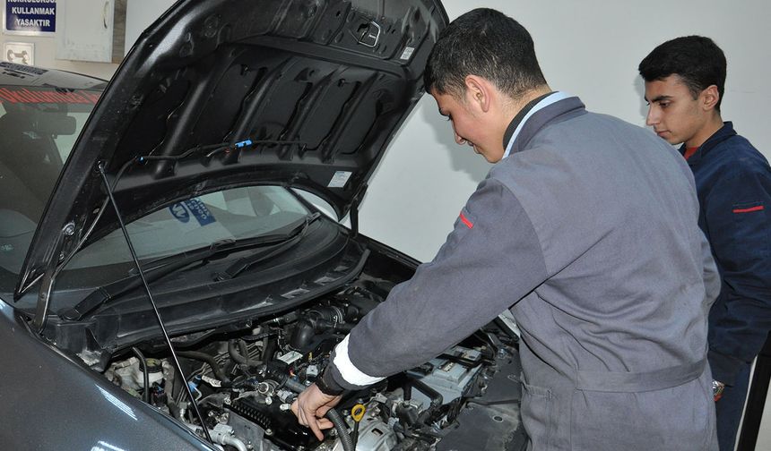Nitelikli eleman sorunu esnafı küçülmeye zorluyor