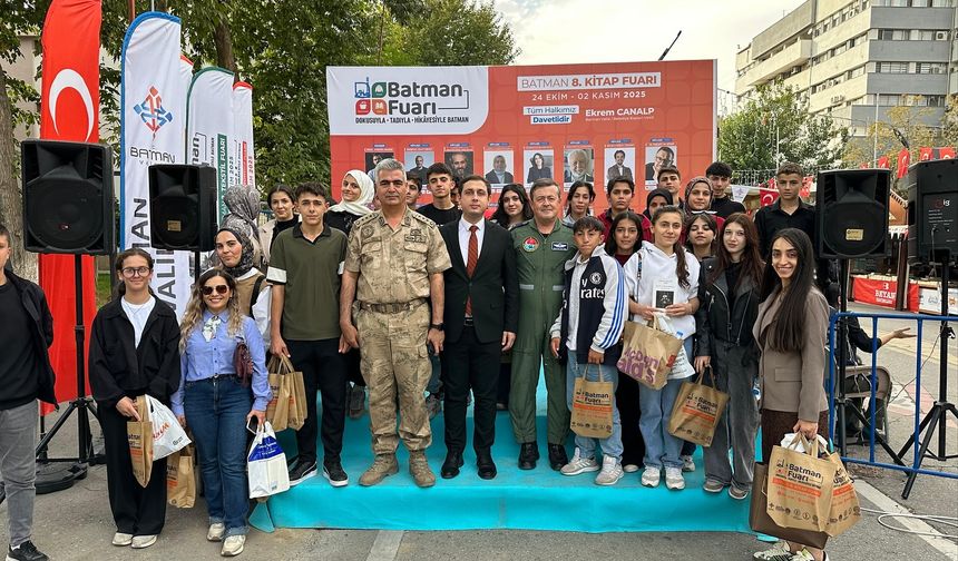 Sason’lu Öğrenciler Kitap Fuarı’nda Kültür ve Edebiyatla Buluştu!
