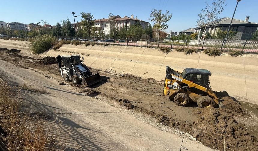 DSİ Kanalı’nda Kapsamlı Temizlik Çalışması