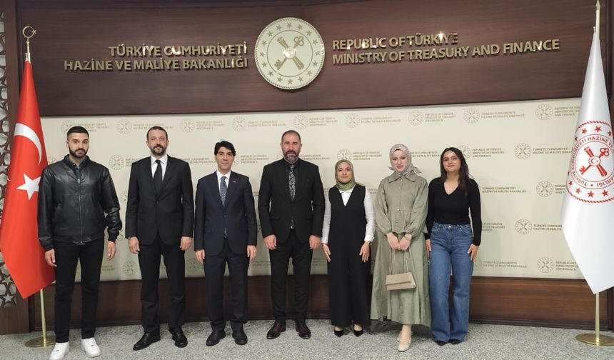 Bakan Yardımcısı Zekeriya Kaya, Üniversite Öğrencilerini Makamına Kabul Etti
