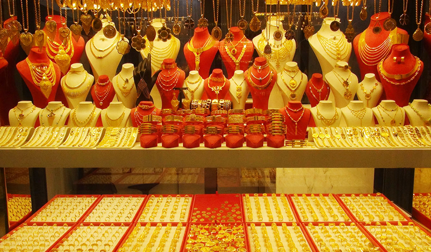 Kuyumculardan altın tahmini