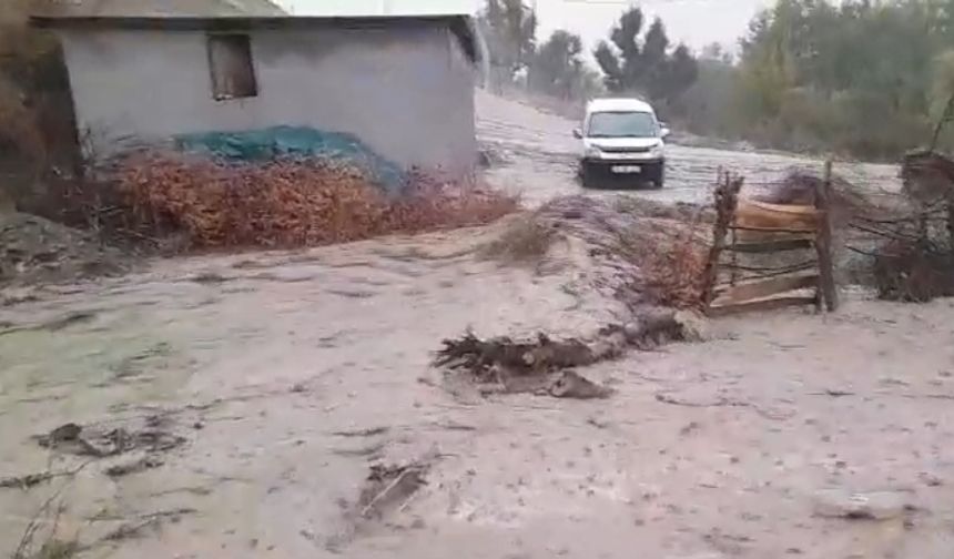 Batman’da Heyelanlar Nedeniyle 25 Köy Ve 30 Mezra Yolu Ulaşıma Kapandı