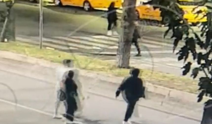 Motosikletle Yayaya Çarpma Anı Kamerada!