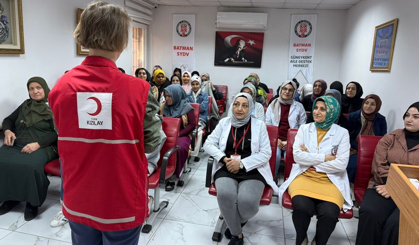 ADEM Kursiyerlerine Kızılay’dan Temel İlk Yardım Desteği