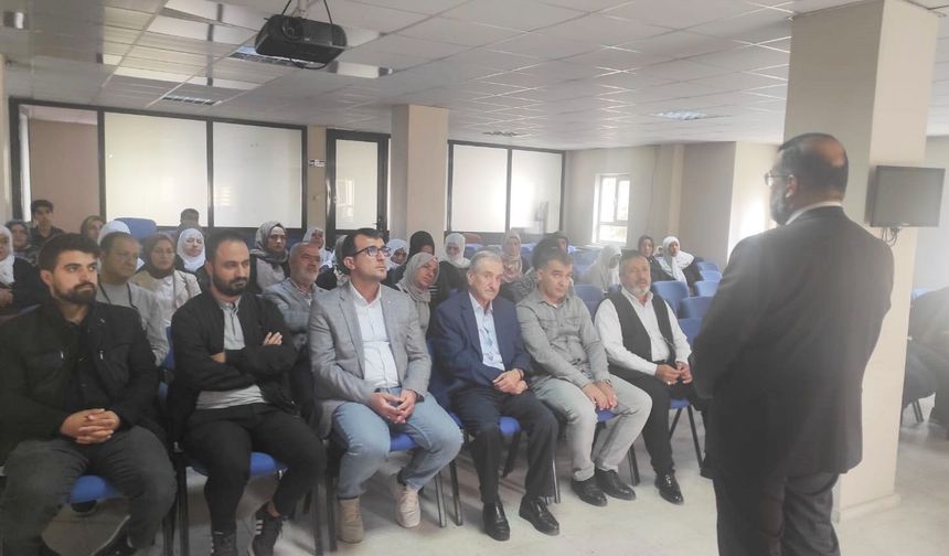 Batman Müftülüğünden Umre Semineri