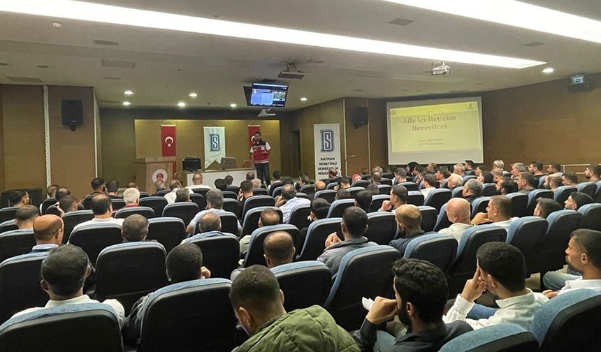 Batman'da hükümlülere "Etkili İletişim ve Beden Dili" eğitimi verildi