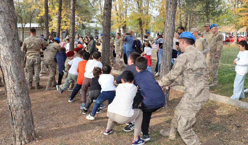 Ara Tatilde Minik Kalplerle Renkli Birliktelik