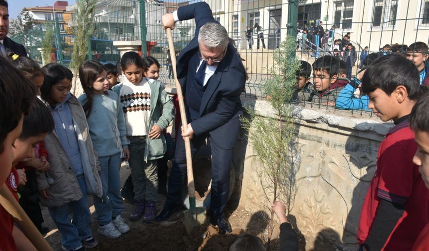 Minik Eller Geleceğe Nefes Oldu