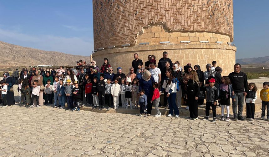 Öğretmenler, öğrenciler ve veliler tarihle buluştu