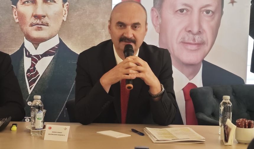 “Belediyenin parası bereketli, harca harca bitmiyor”