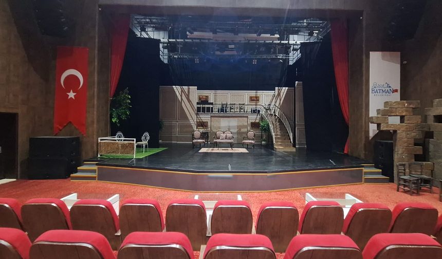 Bu akşam sahne ışıkları Batman’da parlıyor!