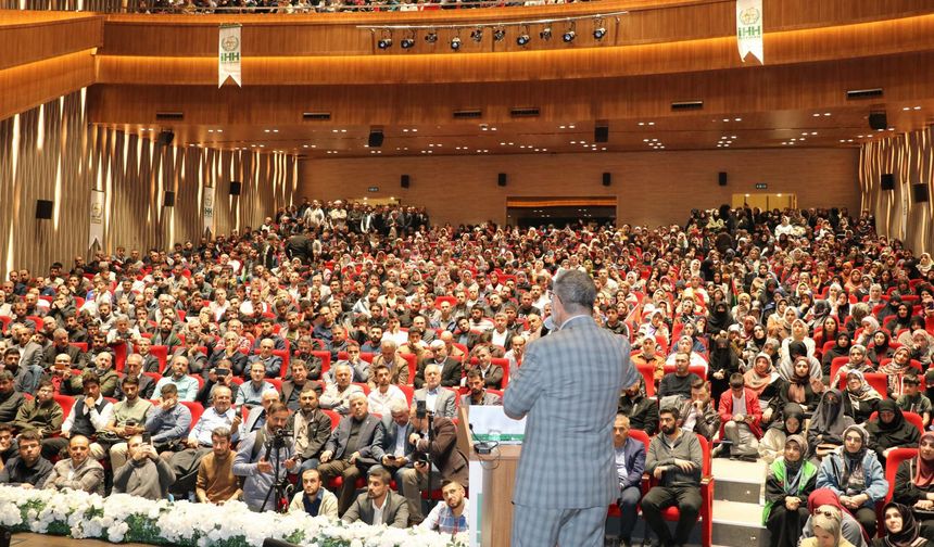 İHH'den “Gazze’nin Aydınlattıkları” Konferansı