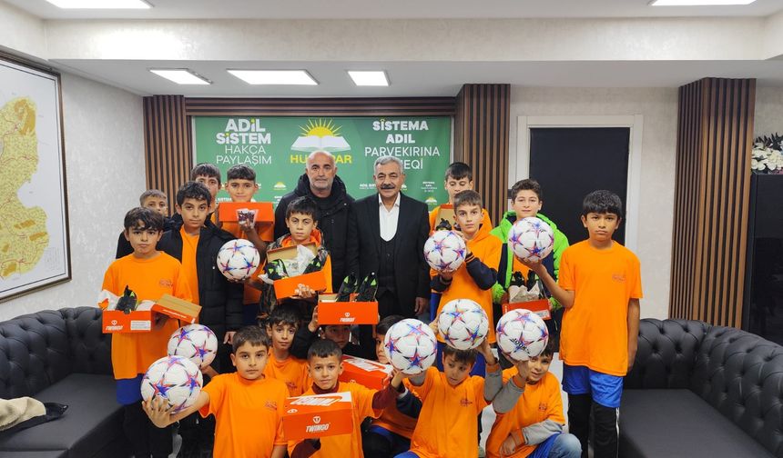 HÜDA PAR’dan U14 Futbolcularına Destek