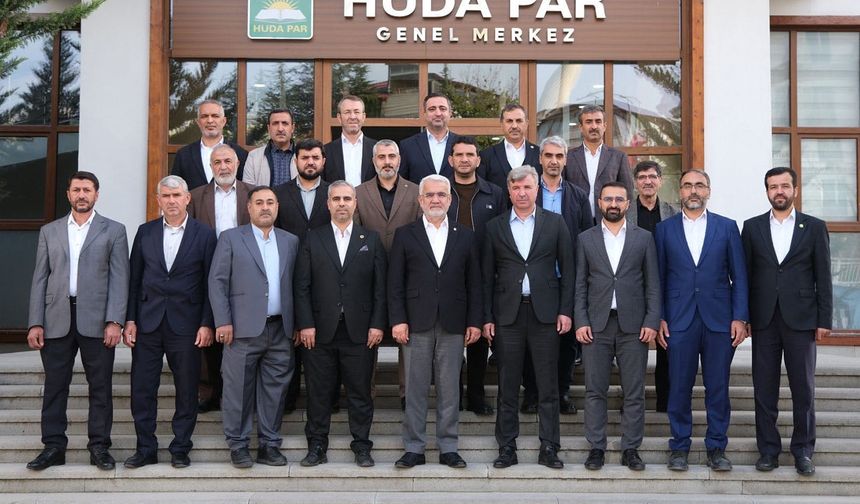 Başkan Özhan, Ankara'daki yerel yönetim programına katıldı