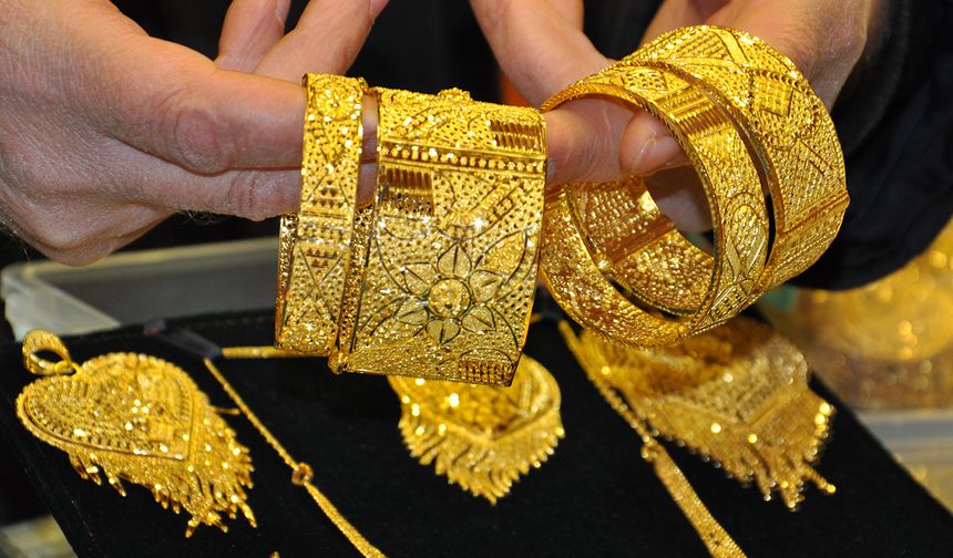 Altın uzun vadede yatırımcısını koruyor