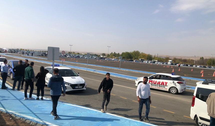 Sürücü Akademisinde İlk Direksiyon Sınavı Gerçekleştirildi