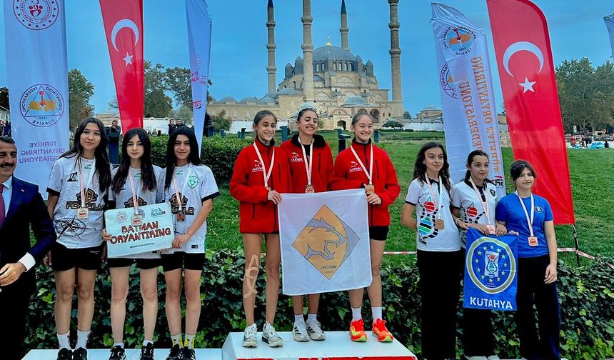 Batmanlı Gençler Türkiye’yi Salladı: Oryantiringde Türkiye İkinciliği!